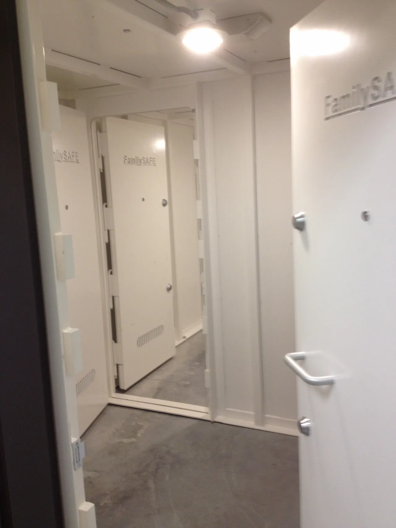 Community Storm Shelters: Meeting FEMA P-361 Standards for Schools 070